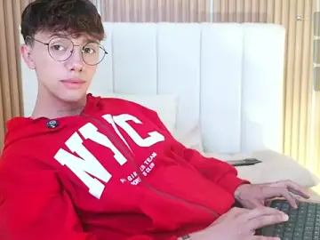 Stripchat Adult Video Chat of Tomy_Rox