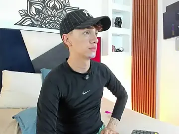 Stripchat Adult Video Chat of Tomy_Rox