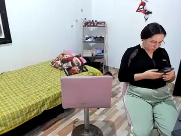 Stripchat Sex Cam of _girls_on_fire_