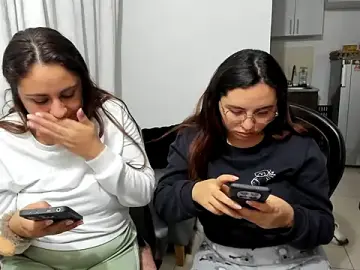 Stripchat Sex Cam of _girls_on_fire_