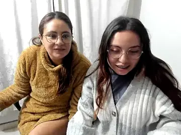 Stripchat Sex Cam of _girls_on_fire_