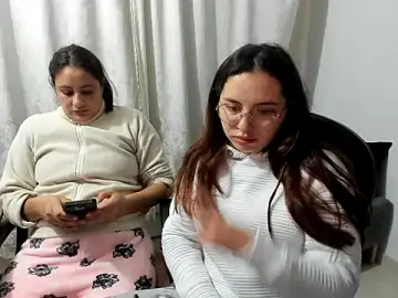 Stripchat Nude Webcam of _girls_on_fire_