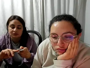 Stripchat Adult Webcam of _girls_on_fire_