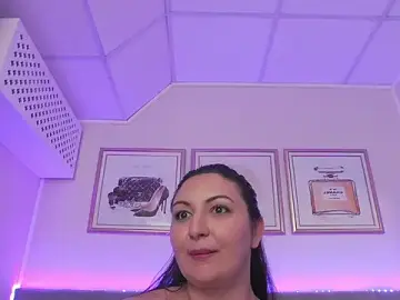 Stripchat Live Sex of BustyEva_