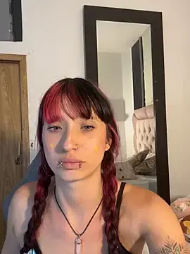 Stripchat Free Porn Cam of laurem-paulette