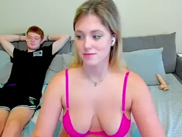 Stripchat Watch Live Sex Cams of GarryHill