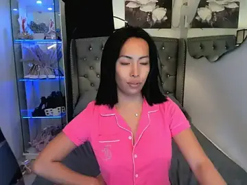 Stripchat Live Sex Cam of reighnempress