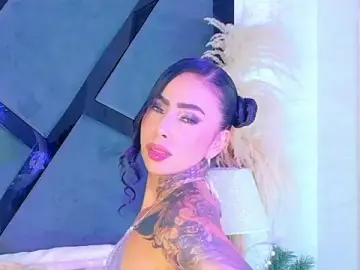Stripchat Free Porn Cam of GiahDaniels