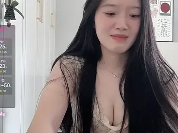 Stripchat Live Sex of --bee--