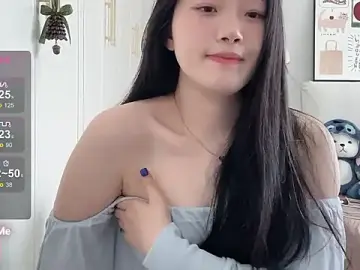 Stripchat Live Sex of --bee--