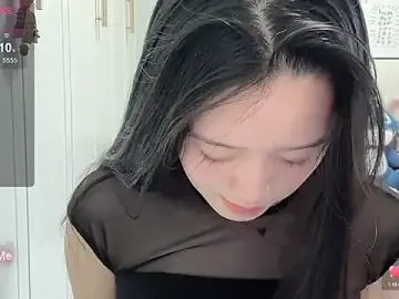 Stripchat Sex Chat of --bee--
