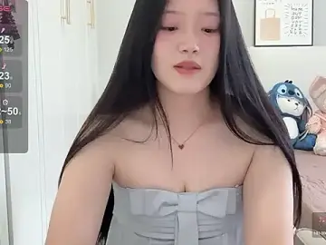 Stripchat Nude Webcam of --bee--