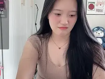 Stripchat Nude Webcam of --bee--