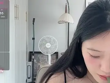 Stripchat Free Live Porn of --bee--