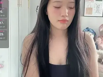 Stripchat Free Live Porn of --bee--