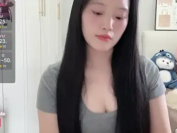 Stripchat Sex Cam of --bee--