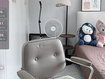 Stripchat Free Porn Cam of --bee--