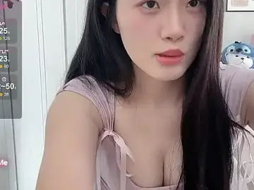 Stripchat Live Sex of --bee--