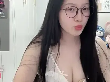 Stripchat Free Porn Cam of --bee--