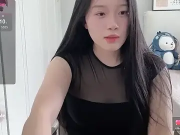 Stripchat Live Porn of --bee--