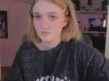 Stripchat Live Sex Cam of ELLIEJAY