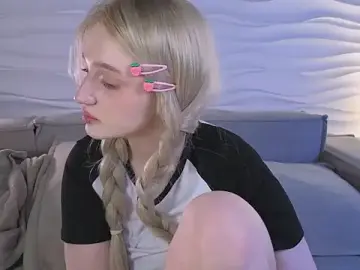 Stripchat Live Sex Cam of ELLIEJAY