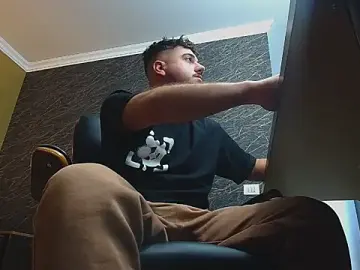 Stripchat Live Sex of JoshKnights