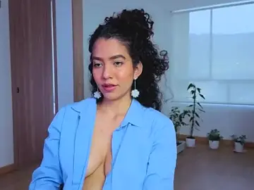 Stripchat Free Porn Cam of Maithe_Perroni