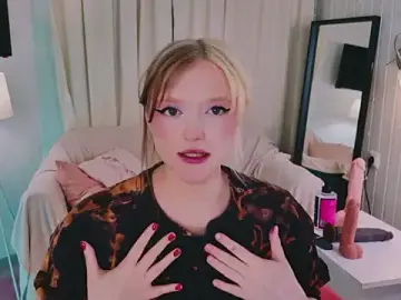 Stripchat Nude Webcam of Crazy_Wine