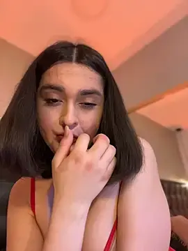 Stripchat Free Porn Cam of MiahWindsor