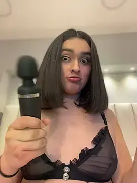 Stripchat Adult Video Chat of MiahWindsor
