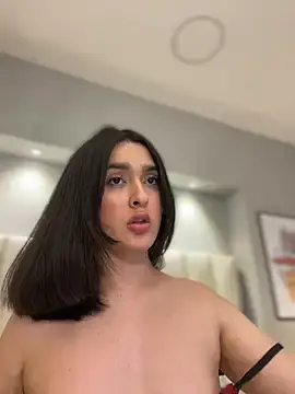 Stripchat Free Porn Cam of MiahWindsor