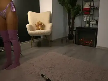 Stripchat Best live sex cam show of SerenaNoir
