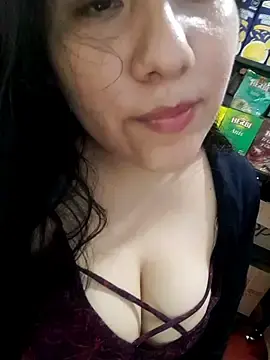 Stripchat Live Sex Cam of Kalani_Engel