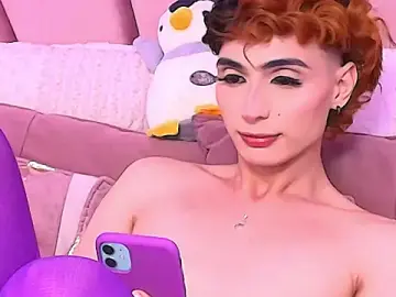 Stripchat Nude Webcam of KylieMonnett