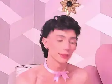 Stripchat Live Sex Cam of KylieMonnett