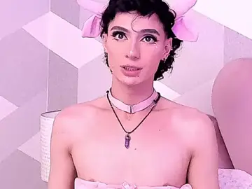 Stripchat Free Porn Cam of KylieMonnett
