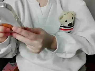 Stripchat Live Sex Cam of hilyti12