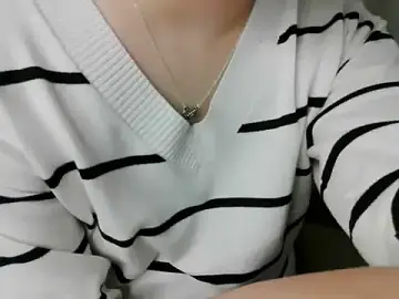 Stripchat Adult Webcams of hilyti12