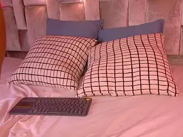 Stripchat Best live sex cam show of nahomi_campbell