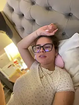 Stripchat Sex Cam of Jenna1_