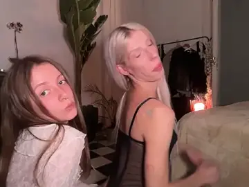 Stripchat Best Webcam of AliceSnowCatt