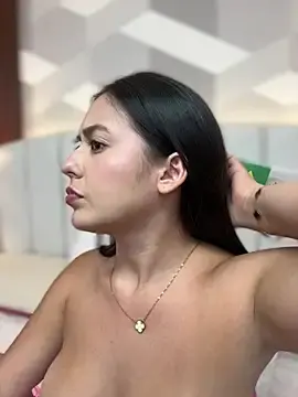 Stripchat Live Porn of Julietasantos__