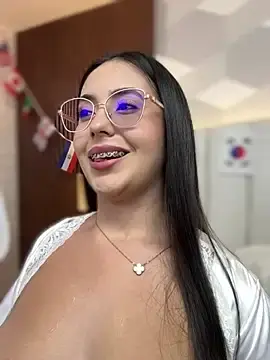 Stripchat Best live sex cam show of Julietasantos__