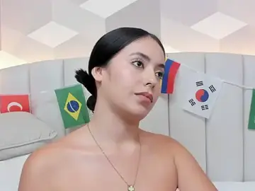 Stripchat Free Live Porn of Julietasantos__