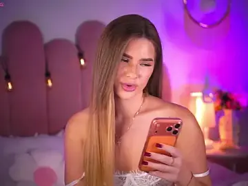 Stripchat Adult Webcam of MilaVoxx