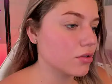 Stripchat Free Porn Cam of alaia_greyy