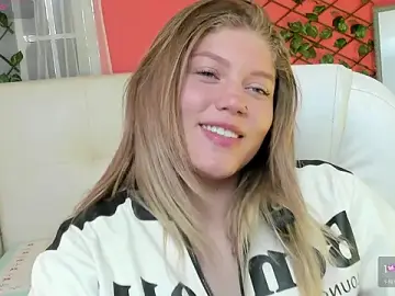 Stripchat Live Sex Cam of alaia_greyy