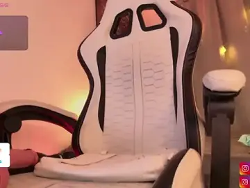 Stripchat Free Porn Cam of alejo_cute