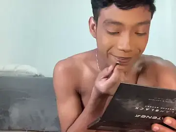 Stripchat Live Porn of alejo_cute